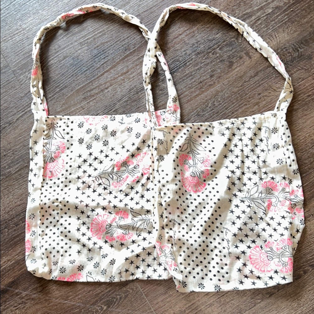 FREE PEOPLE Floral&Star Print Women's reusable bags.(2)Two inc/pinkblackoffwhite